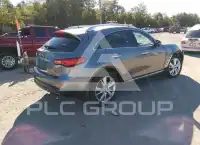 2012 Infinity FX35 photo