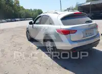 2012 Infinity FX35 photo