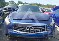 2012 Infinity FX35 photo