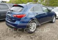 2012 Infinity FX35 photo