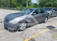 2012 Infinity G25 photo