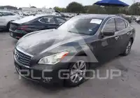 2012 Infinity M37 photo