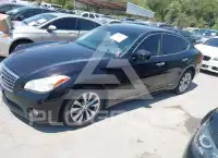 2012 Infinity M37 photo