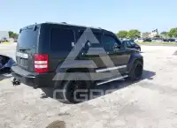 2012 Jeep LIBERTY фото