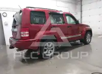 2012 Jeep LIBERTY фото