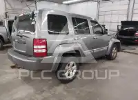 2012 Jeep LIBERTY фото