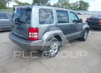 2012 Jeep LIBERTY фото
