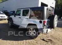 2012 Jeep WRANGLER фото