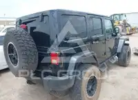 2012 Jeep WRANGLER фото