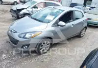 2012 Mazda 2 фото