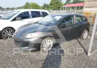 2012 Mazda 3 photo