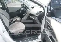 2012 Mazda 5 photo