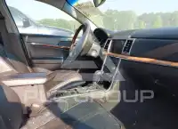 2012 Lincoln MKZ photo