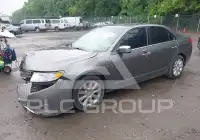 2012 Lincoln MKZ photo