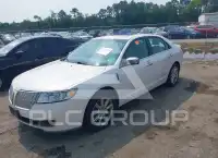2012 Lincoln MKZ photo