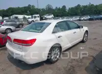 2012 Lincoln MKZ photo