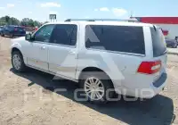 2012 Lincoln NAVIGATOR photo