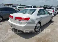 2012 Lincoln MKZ photo
