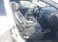 2012 Cadillac SRX photo