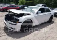 2012 Chrysler 300 фото