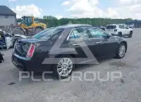 2012 Chrysler 300 фото
