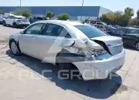 2012 Chrysler 200 photo
