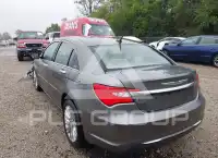2012 Chrysler 200 photo