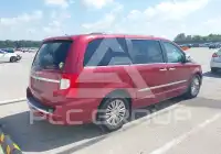 2012 Chrysler TOWN & COUNTRY фото