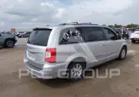 2012 Chrysler TOWN & COUNTRY photo