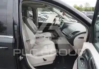 2012 Chrysler TOWN & COUNTRY фото