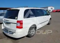 2012 Chrysler TOWN & COUNTRY фото