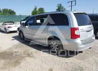 2012 Chrysler TOWN & COUNTRY photo