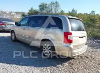 2012 Chrysler TOWN & COUNTRY photo