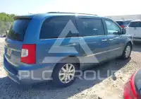 2012 Chrysler TOWN & COUNTRY photo