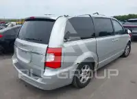 2012 Chrysler TOWN & COUNTRY photo