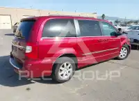 2012 Chrysler TOWN & COUNTRY photo
