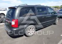2012 Chrysler TOWN & COUNTRY photo