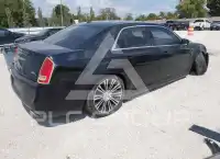2012 Chrysler 300 фото