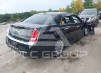 2012 Chrysler 300 photo