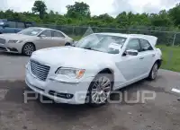 2012 Chrysler 300 photo
