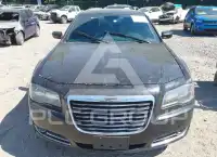 2012 Chrysler 300 фото