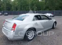2012 Chrysler 300 photo