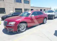 2012 Chrysler 300 фото