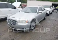 2012 Chrysler 300 фото
