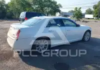 2012 Chrysler 300 photo