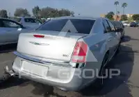 2012 Chrysler 300 фото
