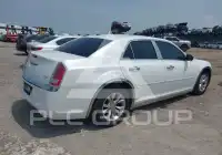 2012 Chrysler 300 фото