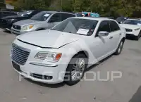 2012 Chrysler 300 фото
