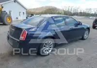 2012 Chrysler 300 фото