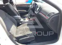 2012 Chrysler 300 фото